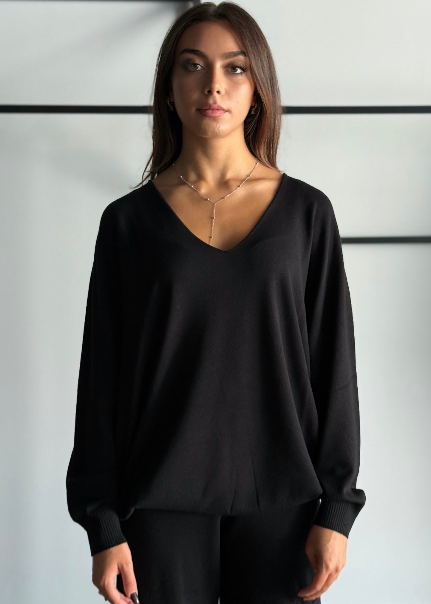 Maglia in viscosa scollo a V -KONTATTO