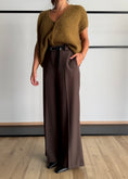 Carica l'immagine nel visualizzatore della galleria, Pantalone moro palazzo con cintura - ZAHJR
