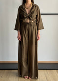 Carica l'immagine nel visualizzatore della galleria, Camicia corta militare da annodare
