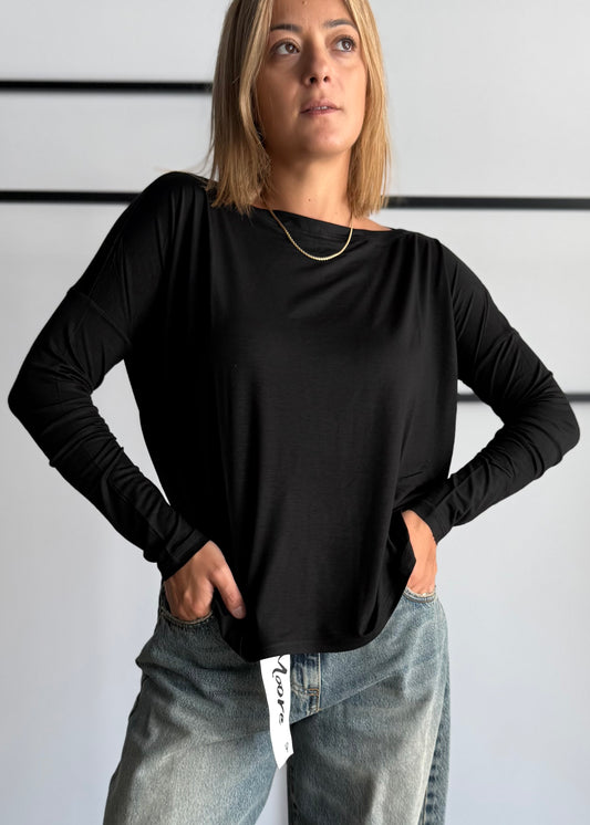 Maglia nera scollo a barca - ZAHJR