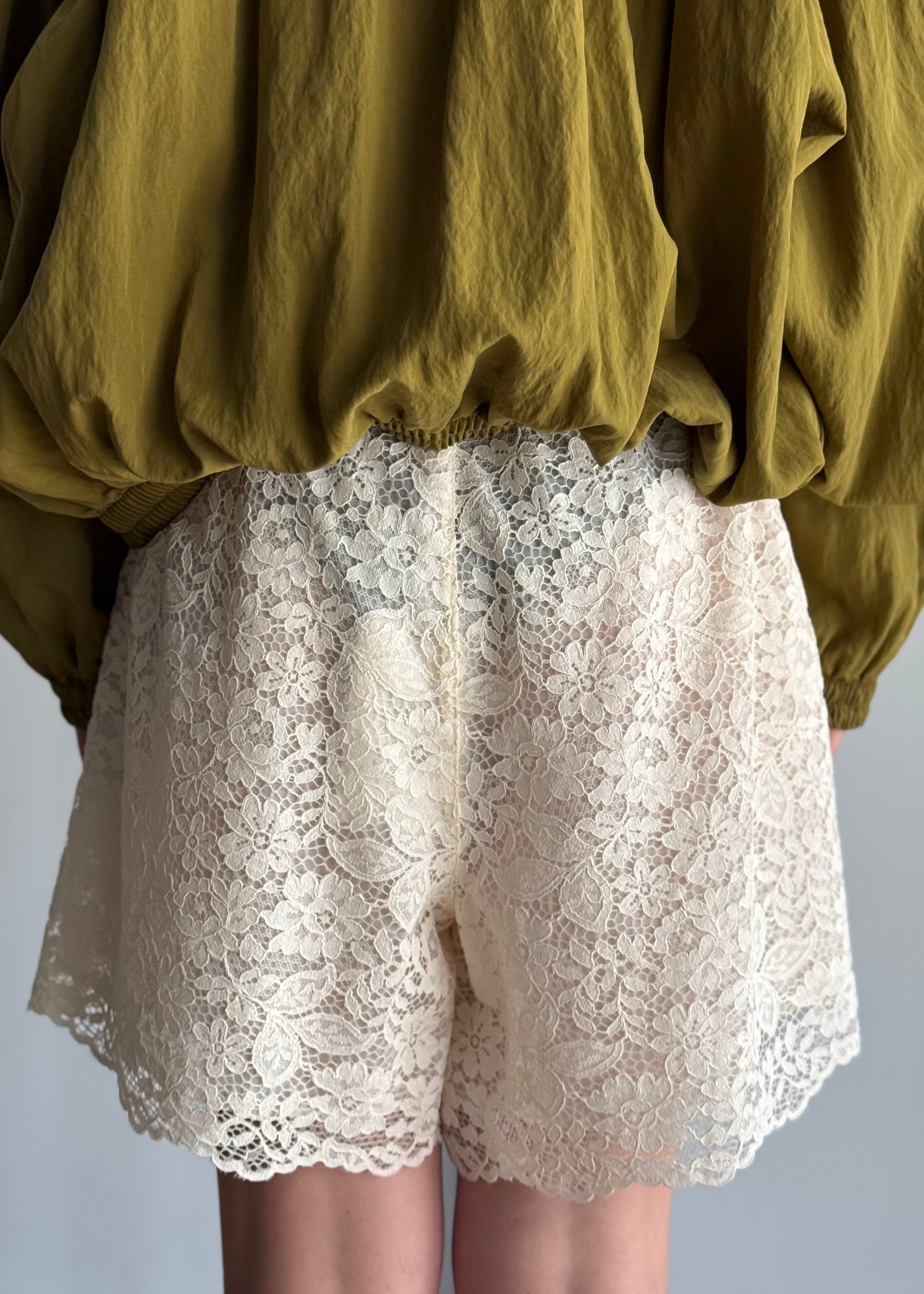Short KIKISIX in pizzo