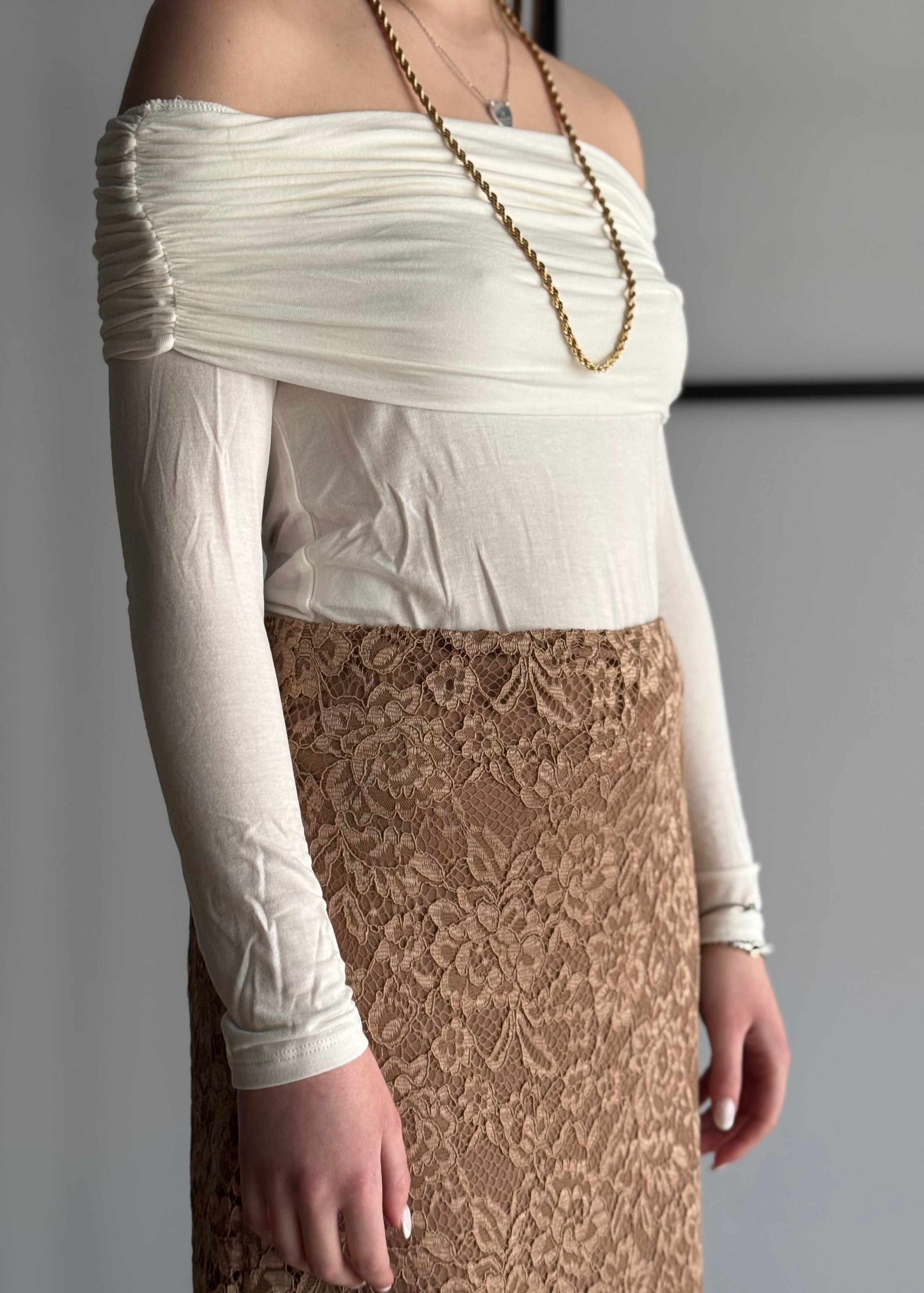 Top ZAHJR modello shiffer latte