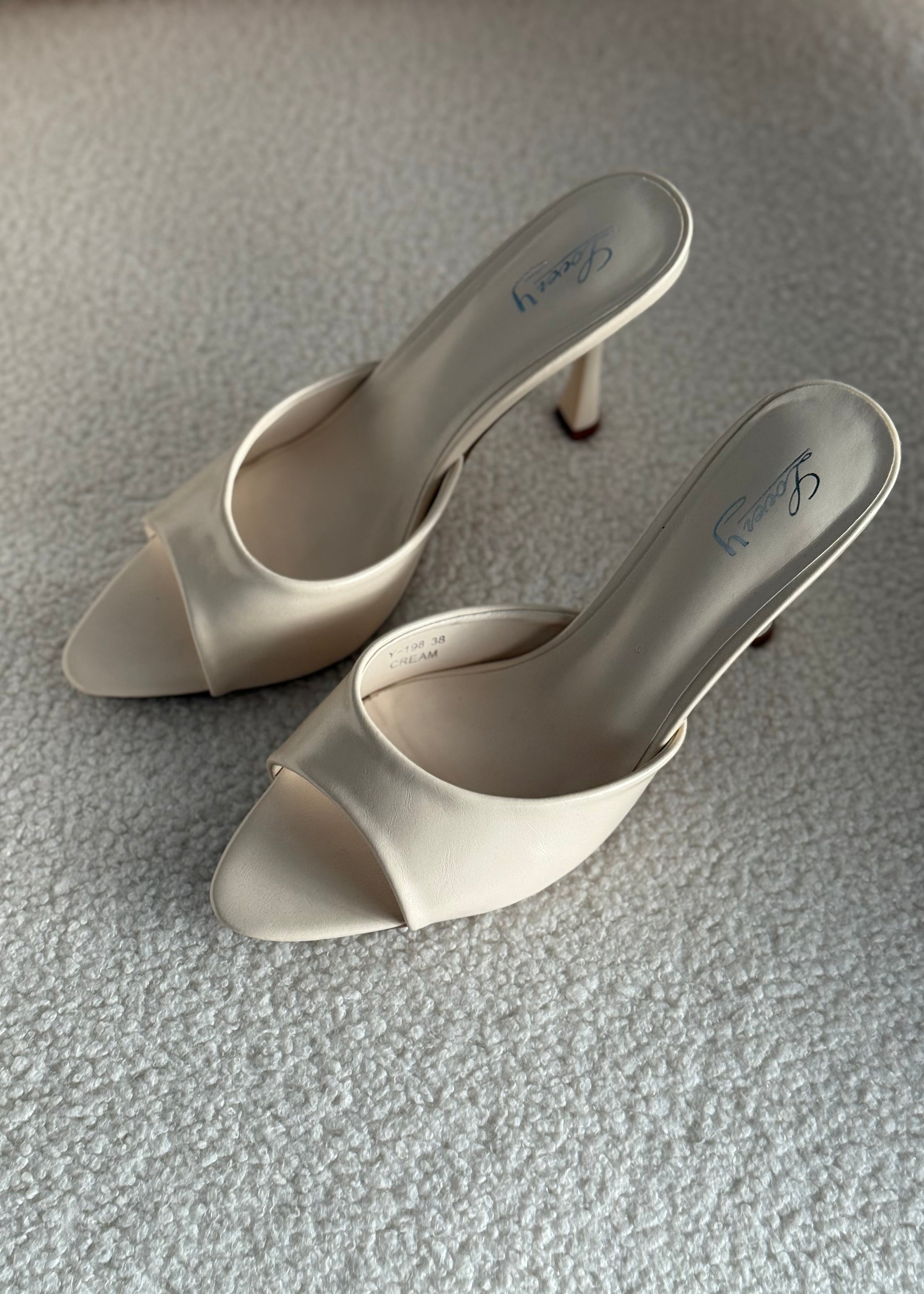 Sandali mule THEVICE crema