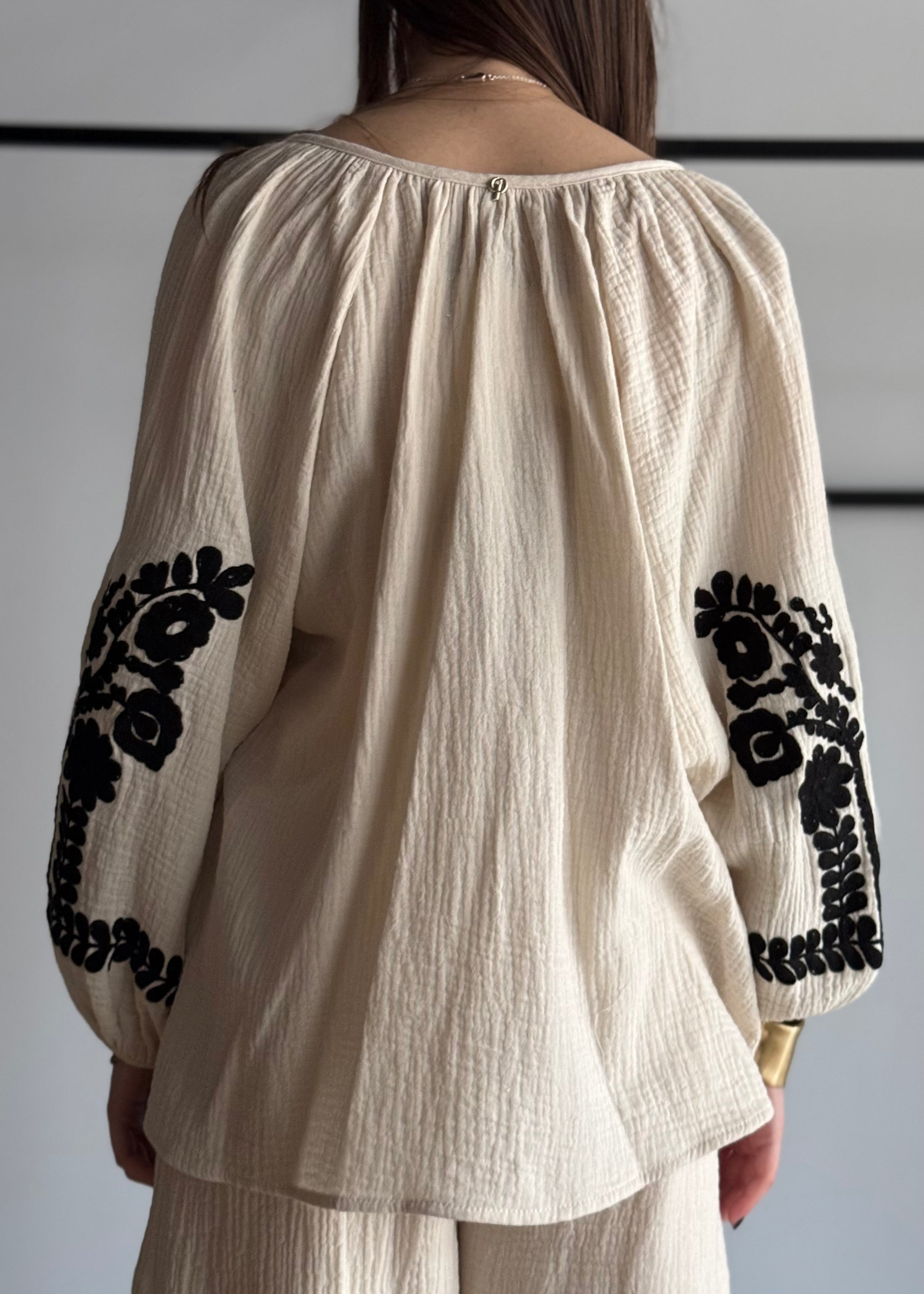 Blusa PHILIALOFT ricamata