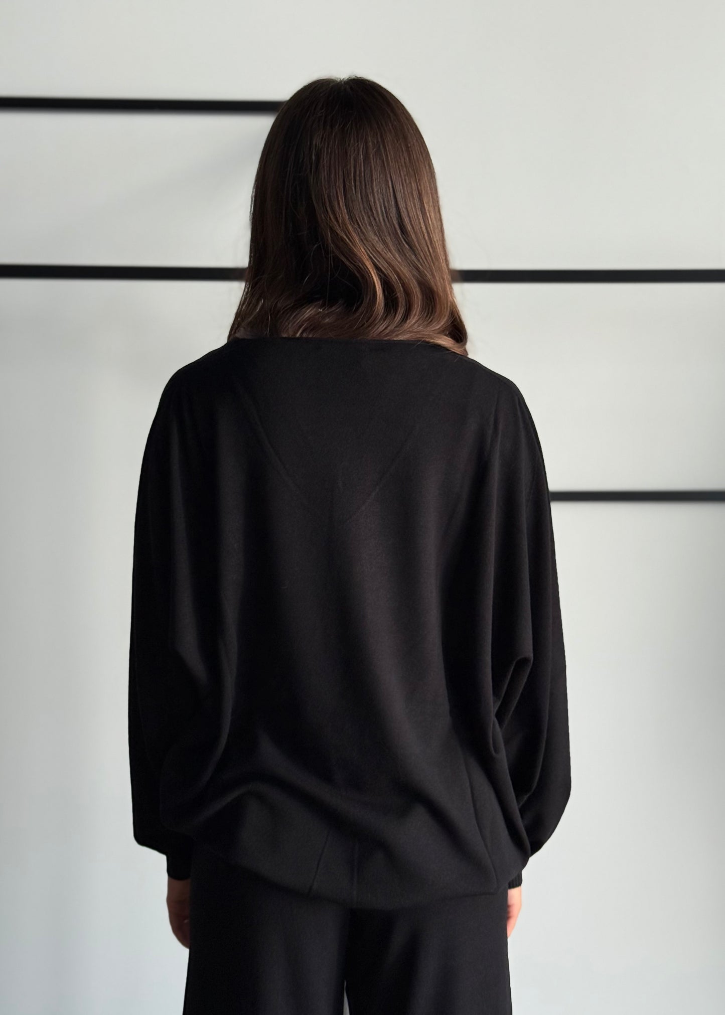 Maglia in viscosa scollo a V -KONTATTO