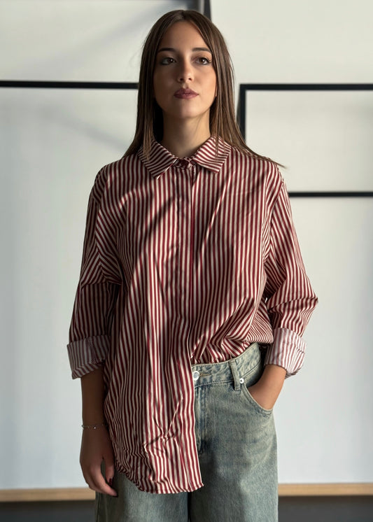 Camicia oversize a righe rosse e bianche
