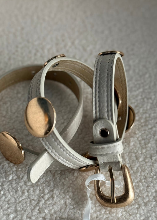 Cintura THEVICE crema con borchie oro