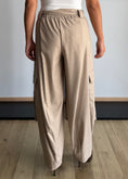 Carica l'immagine nel visualizzatore della galleria, Pantalone cargo con cintura - PHILIALOFT
