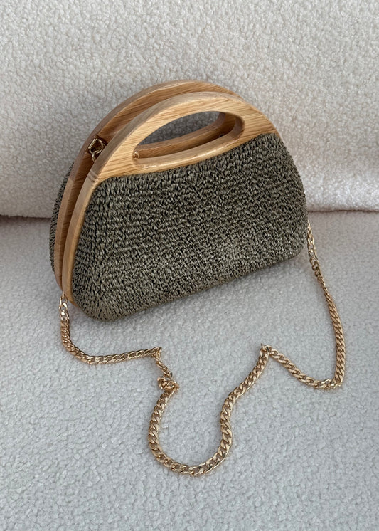 Clutch in rafia salvia