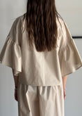 Carica l'immagine nel visualizzatore della galleria, Camicia KIKISIX con pizzo

