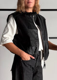 Carica l'immagine nel visualizzatore della galleria, Gilet biker effetto pelle - PHILIALOFT
