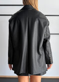 Carica l'immagine nel visualizzatore della galleria, Blazer nero texture rombi - ZAHJR

