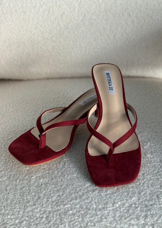 Sandali infradito con tacco bordeaux effetto suede