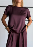 Carica l'immagine nel visualizzatore della galleria, T-shirt vino in satin - ZAHJR
