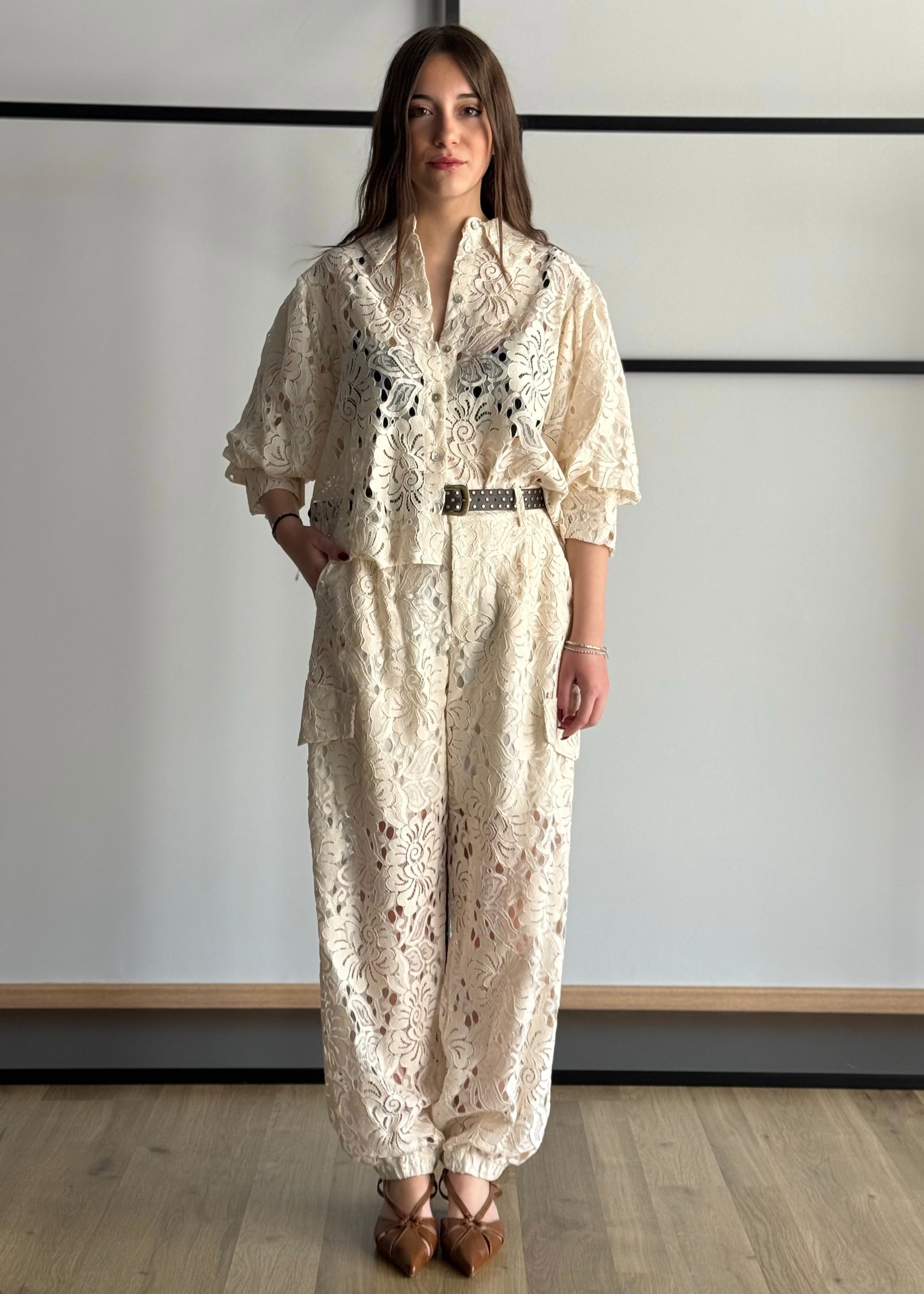 Pantalone ZAHJR in pizzo sangallo