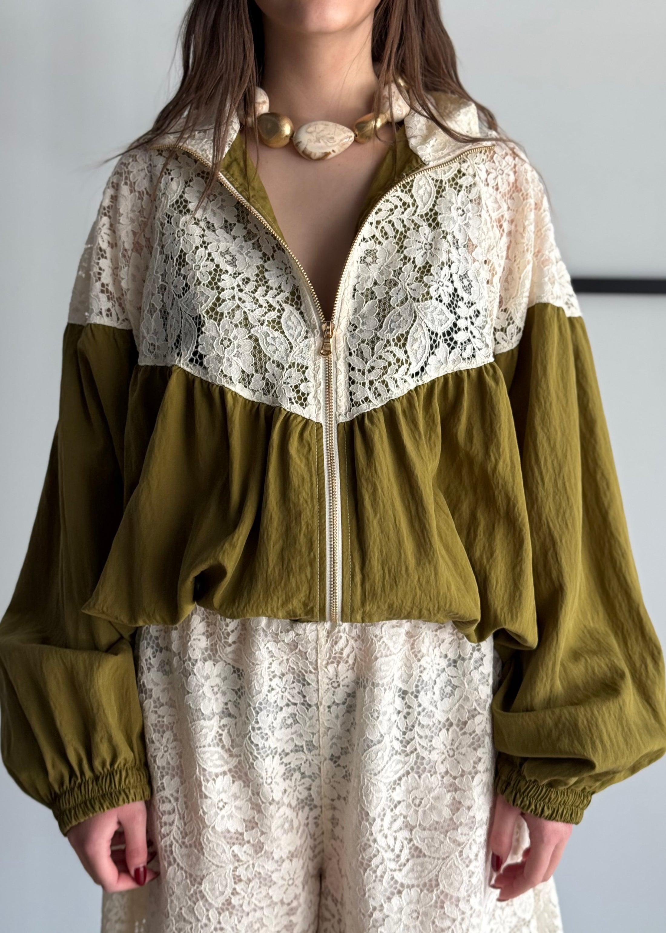 Giacca olio KIKISIX con pizzo