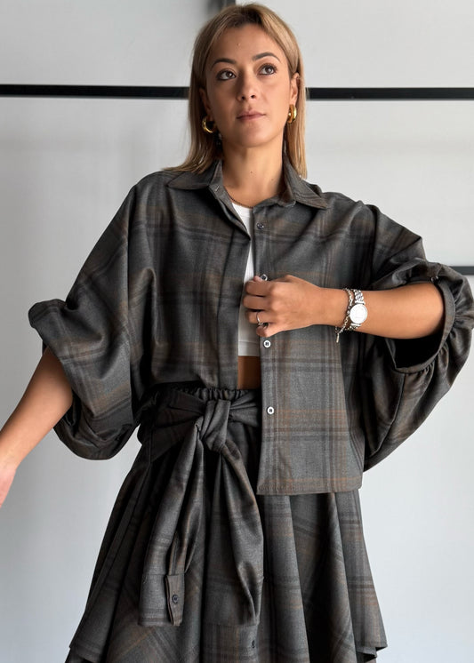 Camicia over a quadri