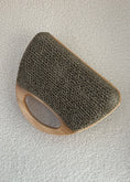 Carica l'immagine nel visualizzatore della galleria, Clutch in rafia salvia
