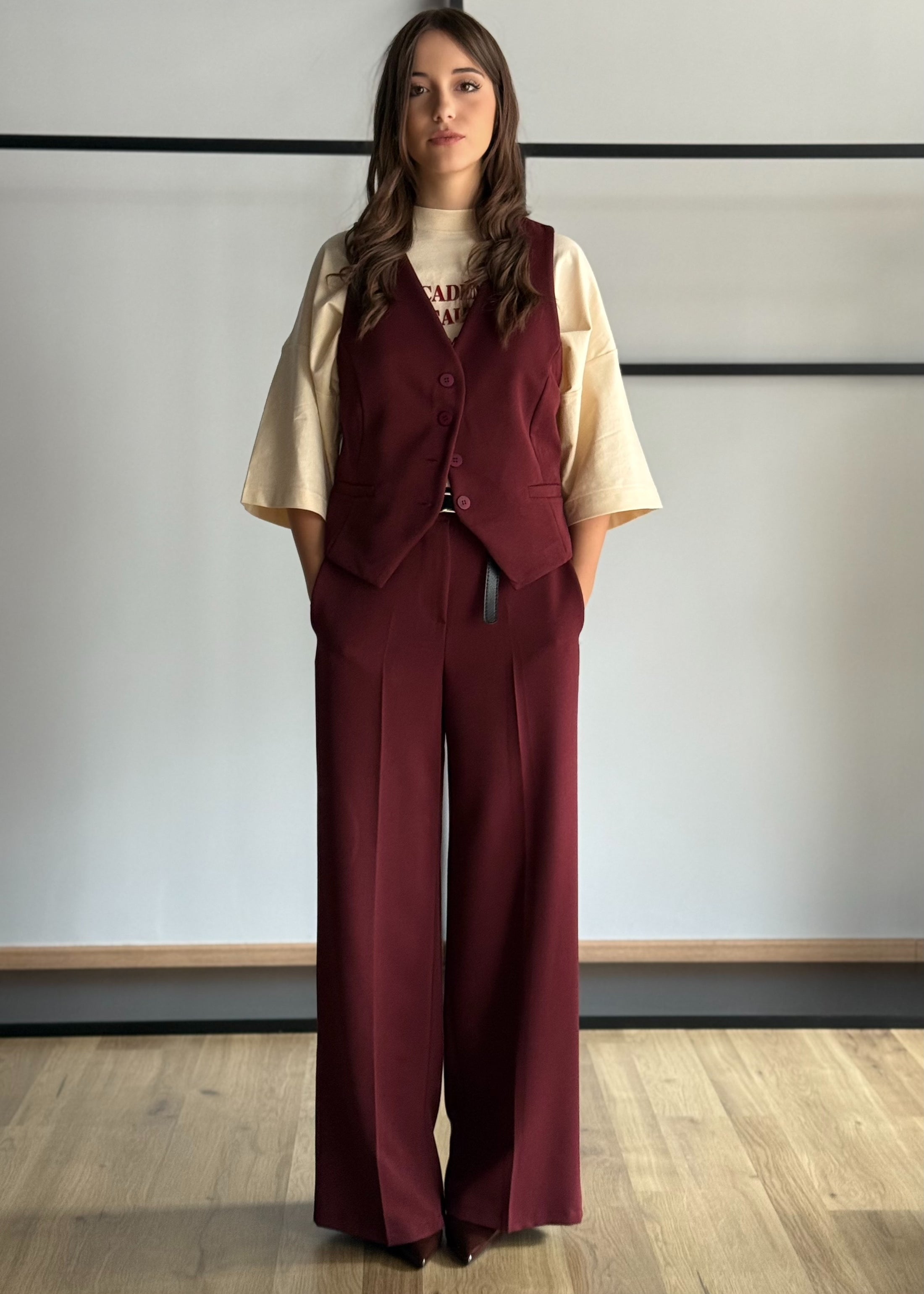 Pantaloni palazzo vino con cintura sottile nera -ZAHJR