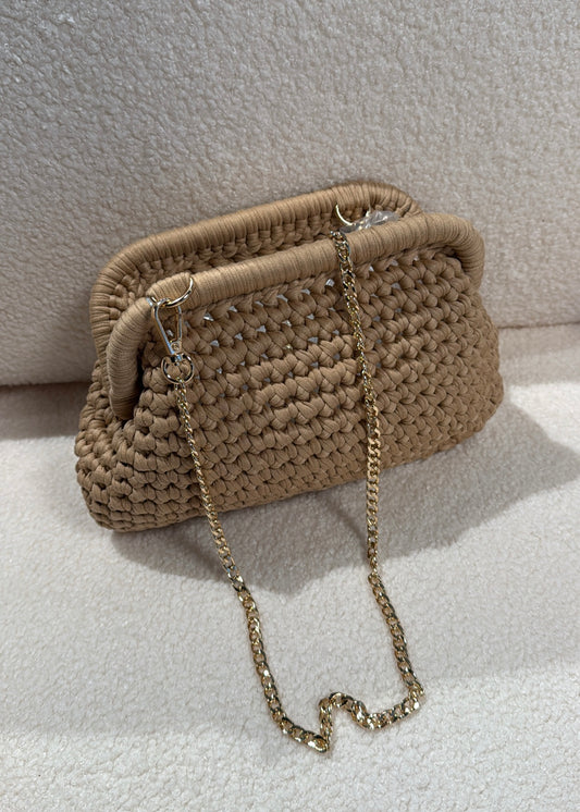 Clutch intrecciata beige