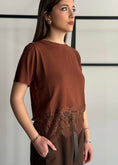 Carica l'immagine nel visualizzatore della galleria, Maglia KONTATTO con fondo in pizzo nutella
