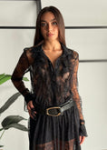 Carica l'immagine nel visualizzatore della galleria, Camicia in pizzo con volant -KONTATTO
