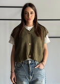 Carica l'immagine nel visualizzatore della galleria, Gilet ZAHJR in maglia con bottoni militare

