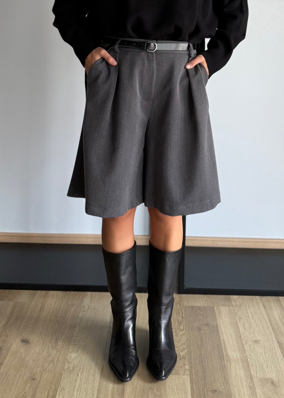Bermuda sartoriale grigio con cintura - PHILIALOFT
