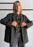 Carica l'immagine nel visualizzatore della galleria, Blazer tartan con foulard - ZAHJR
