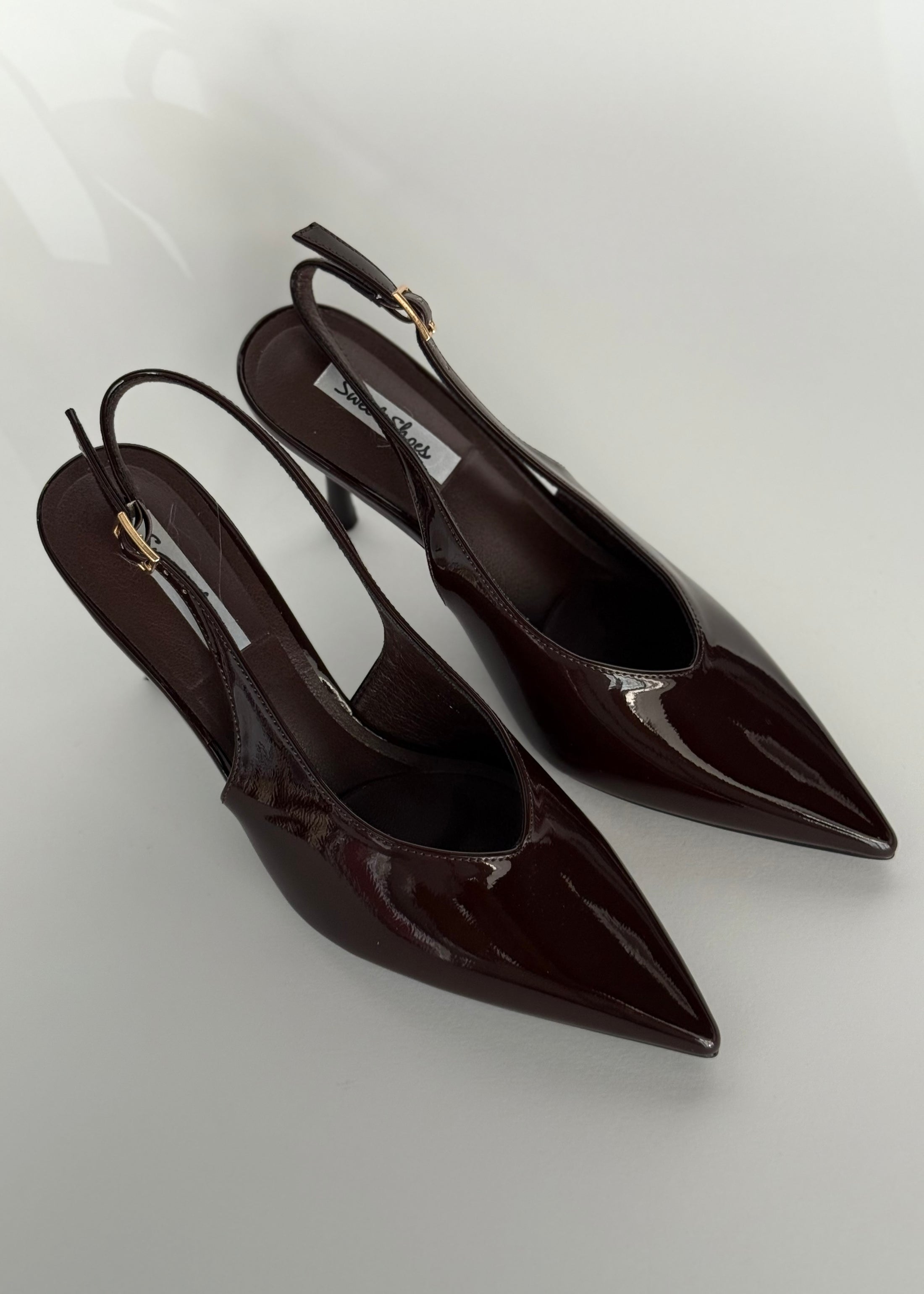 Décolleté slingback vernice