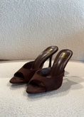 Carica l'immagine nel visualizzatore della galleria, Sandali mule THEVICE cioccolato

