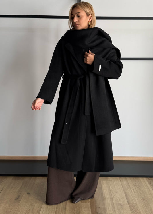 Cappotto lungo con cintura e sciarpa abbinata - KONTATTO