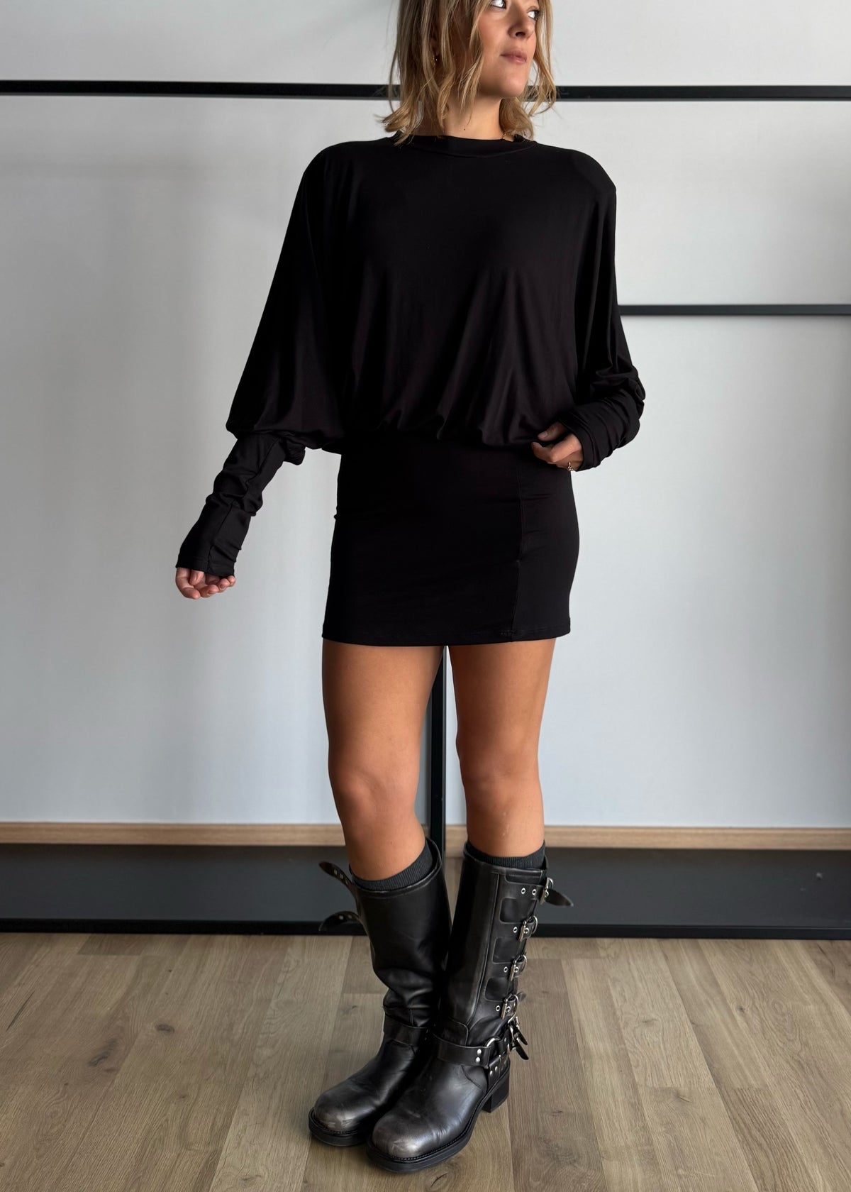 Abito corto drappeggiato nero con spalline - PHILIALOFT