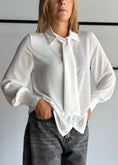 Carica l'immagine nel visualizzatore della galleria, Camicia bianca con fiocco - ZAHJR
