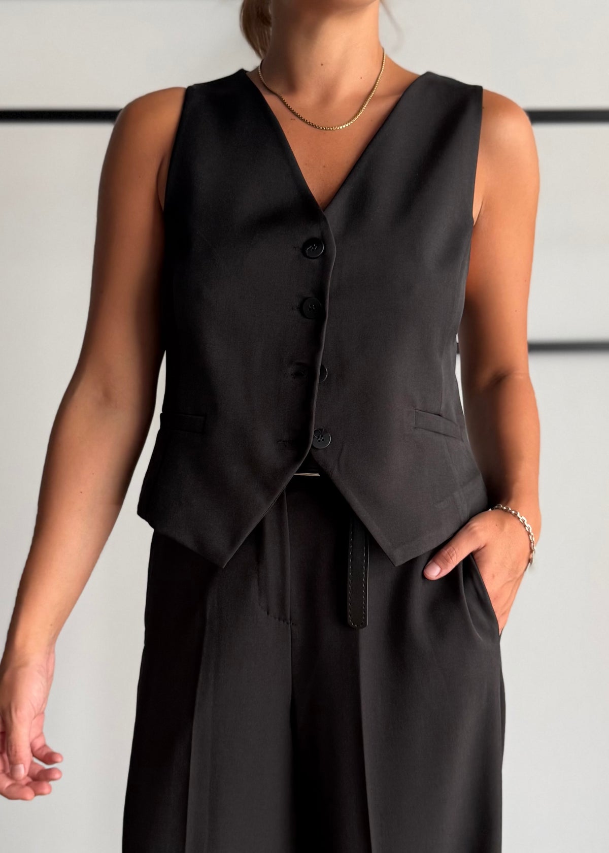 Gilet nero sartoriale con bottoni - ZAHJR