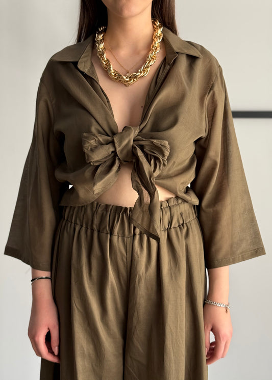 Camicia corta militare da annodare