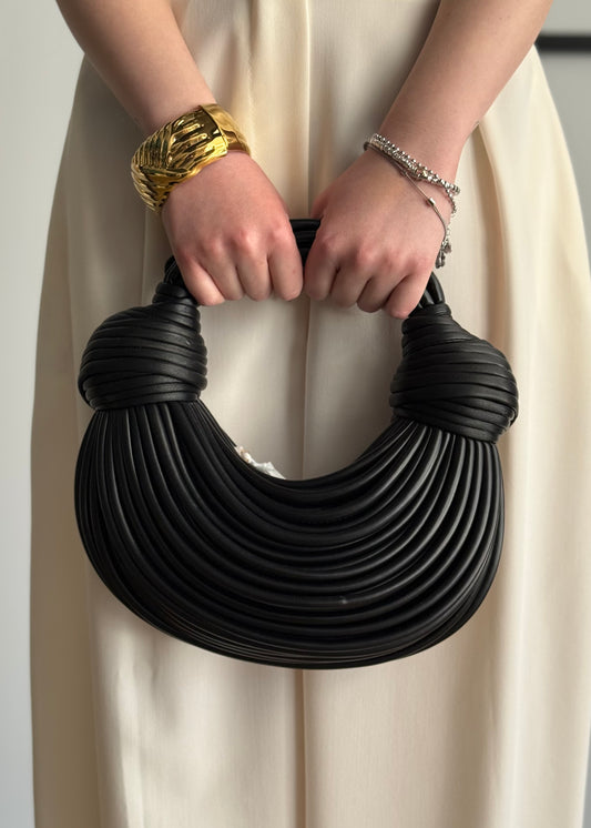 Borsa THEVICE nera dal design plissè