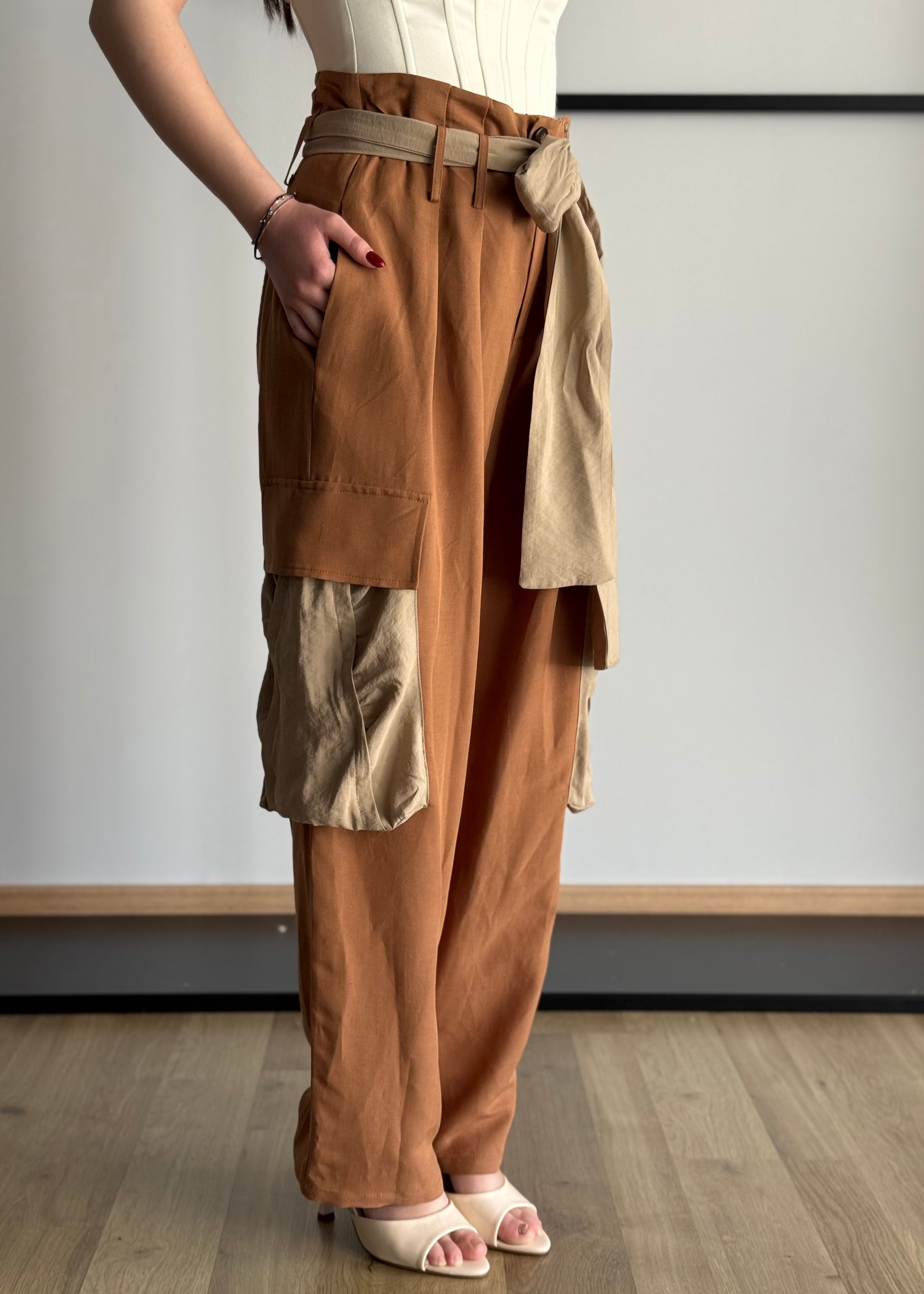 Pantalone PHILIALOFT con cintura e tasche cargo