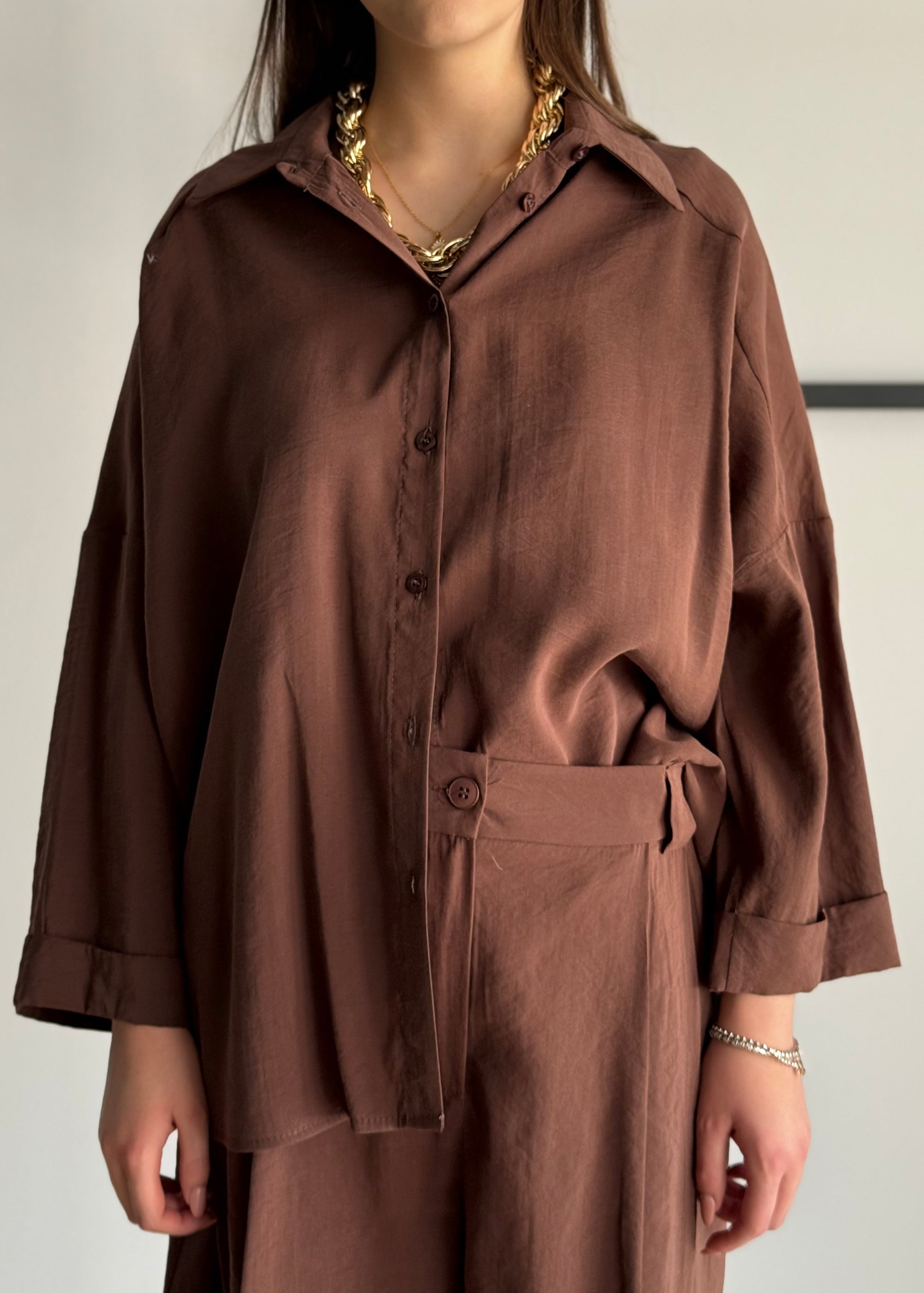 Camicia satin oversize marrone