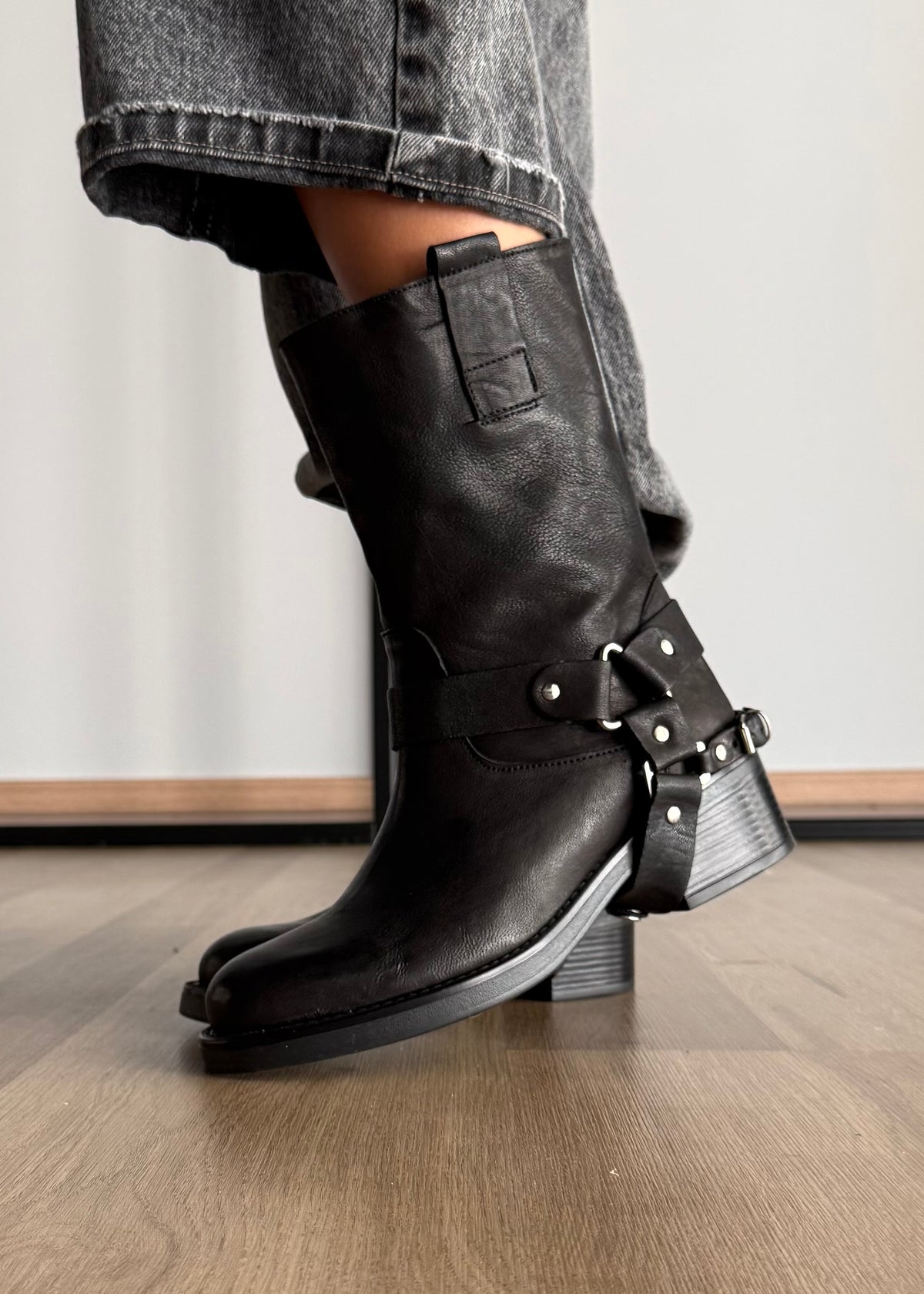 Stivale biker nero con harness - OVYÈ