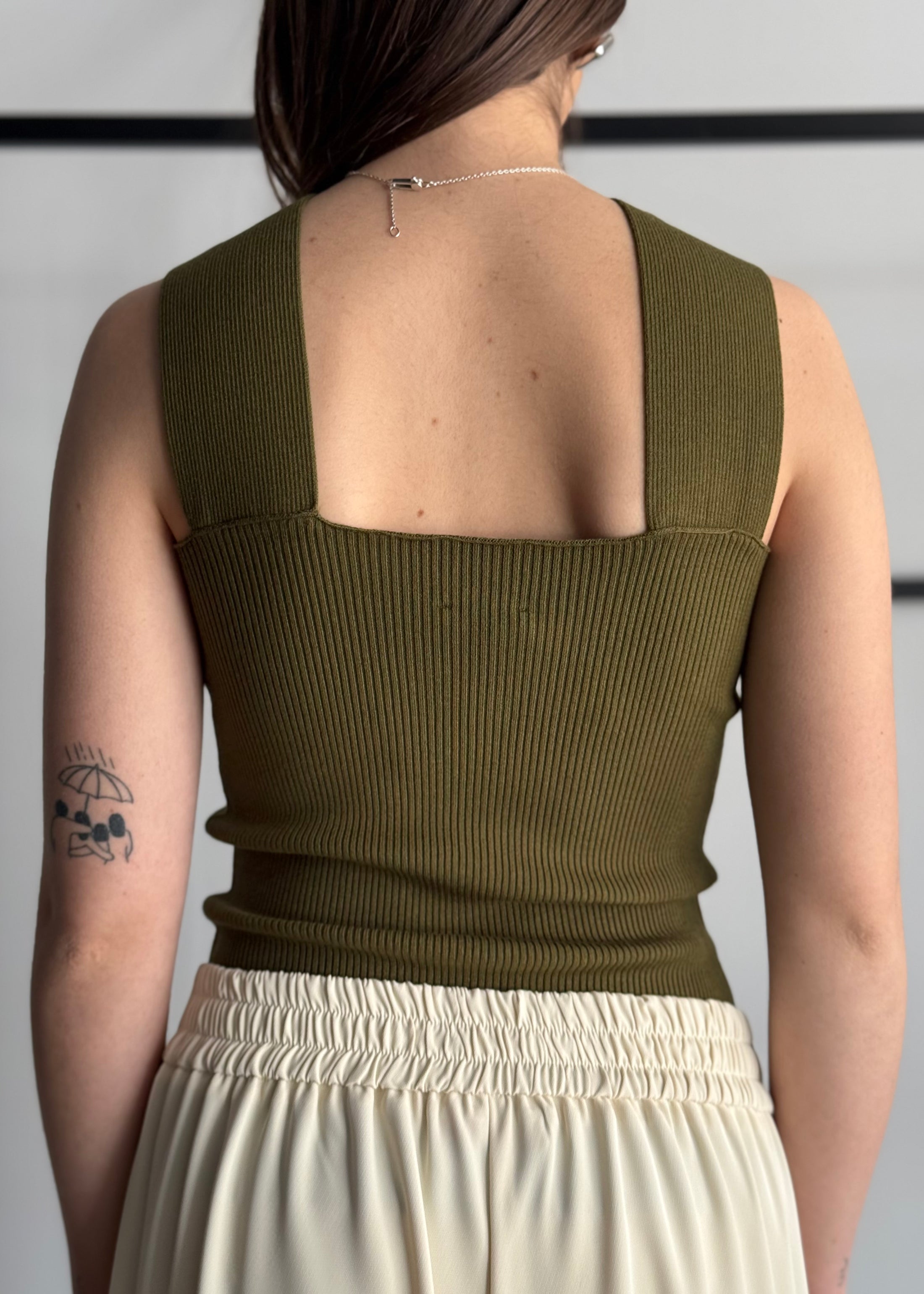 Top KONTATTO kaki con incrocio