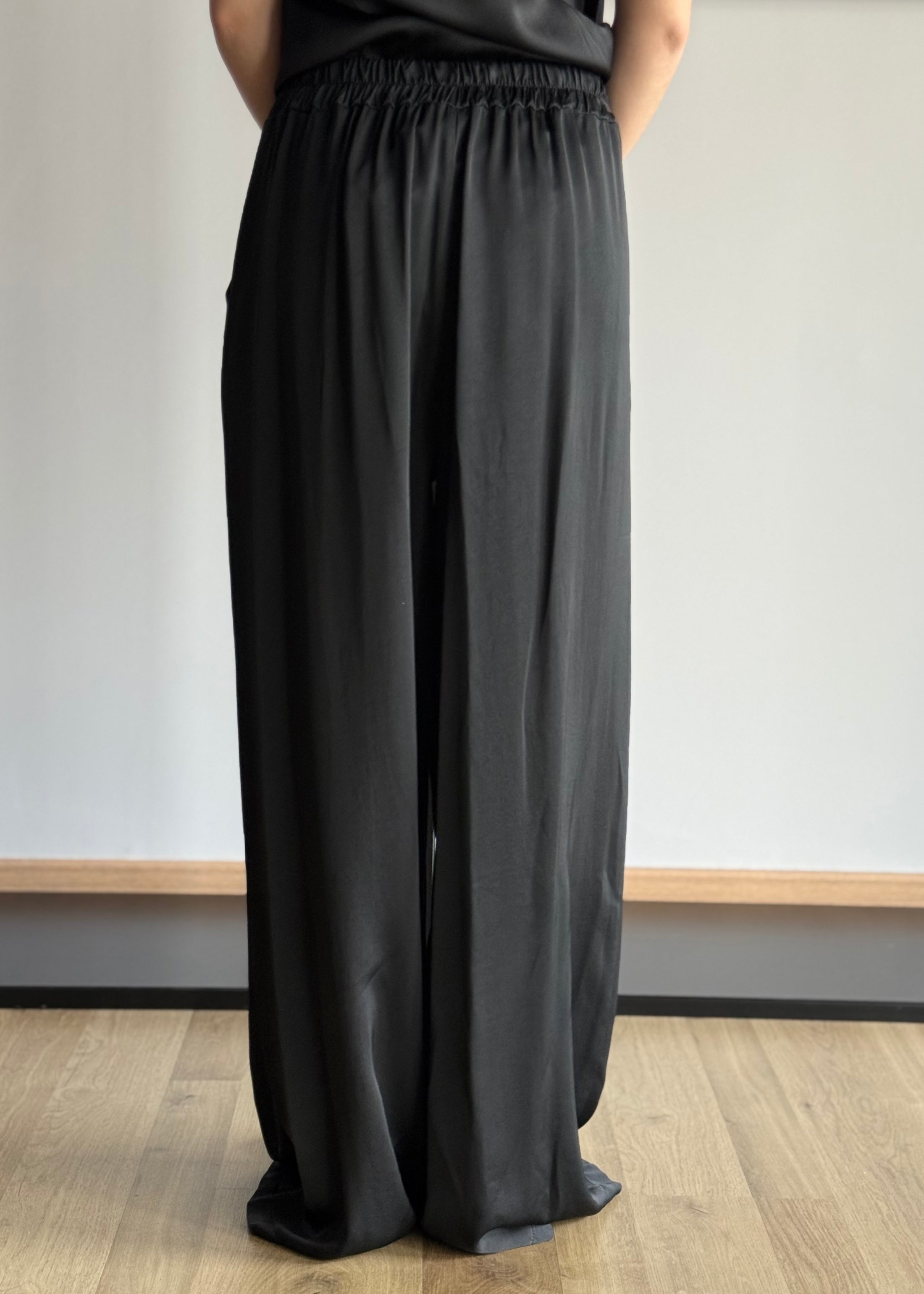 Pantalone ZAHJR a palazzo nero