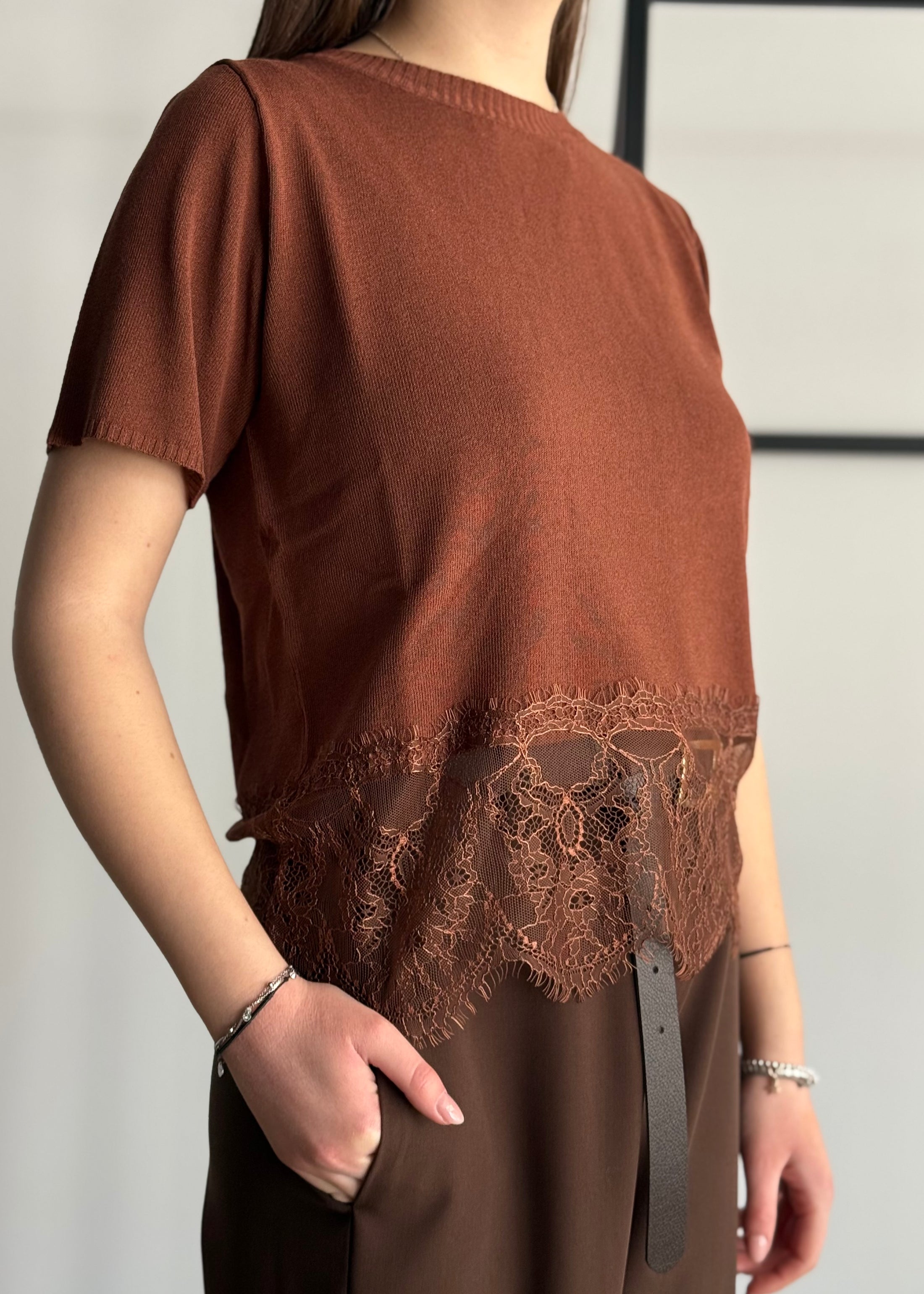 Maglia KONTATTO con fondo in pizzo nutella