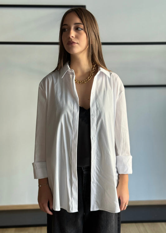 Camicia bianca lunga con colletto classico
