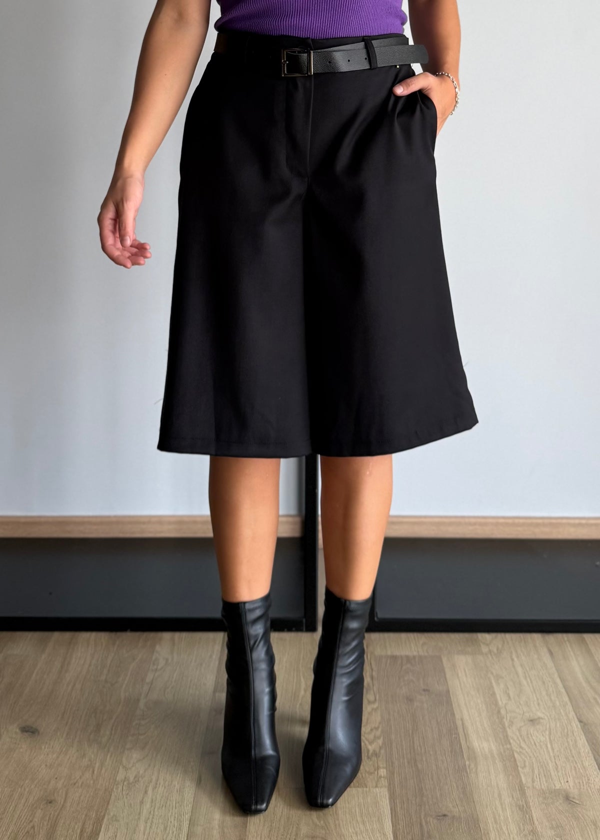 Bermuda Nero con cintura - PHILIALOFT