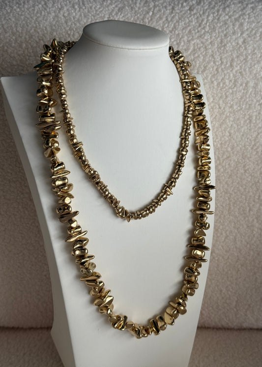 Collana lunga dorata
