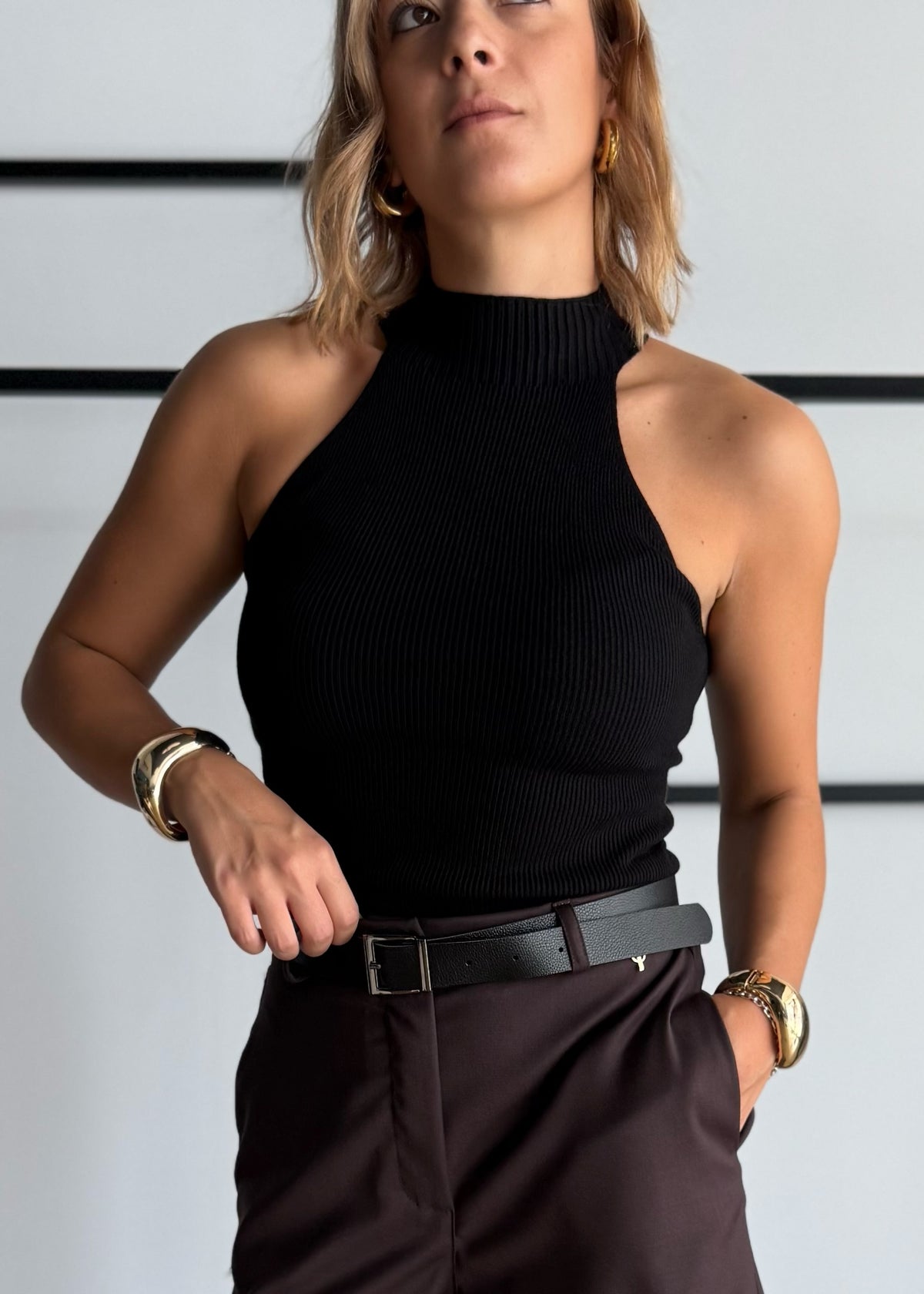 Top in maglia nero scollo america - KONTATTO