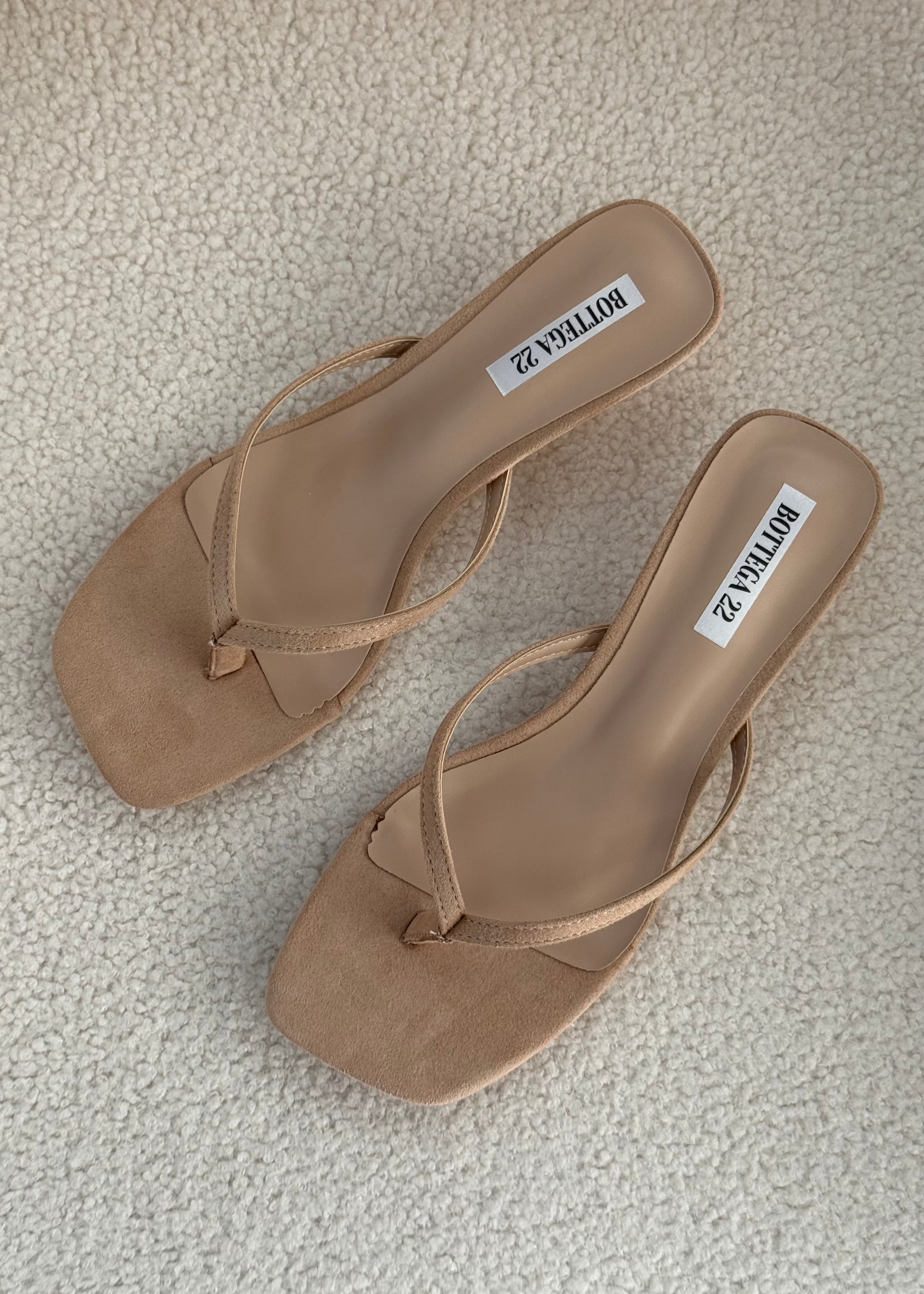 Sandali infradito con tacco nude effetto suede