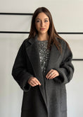 Carica l'immagine nel visualizzatore della galleria, Cappotto E-WOMAN con cintura
