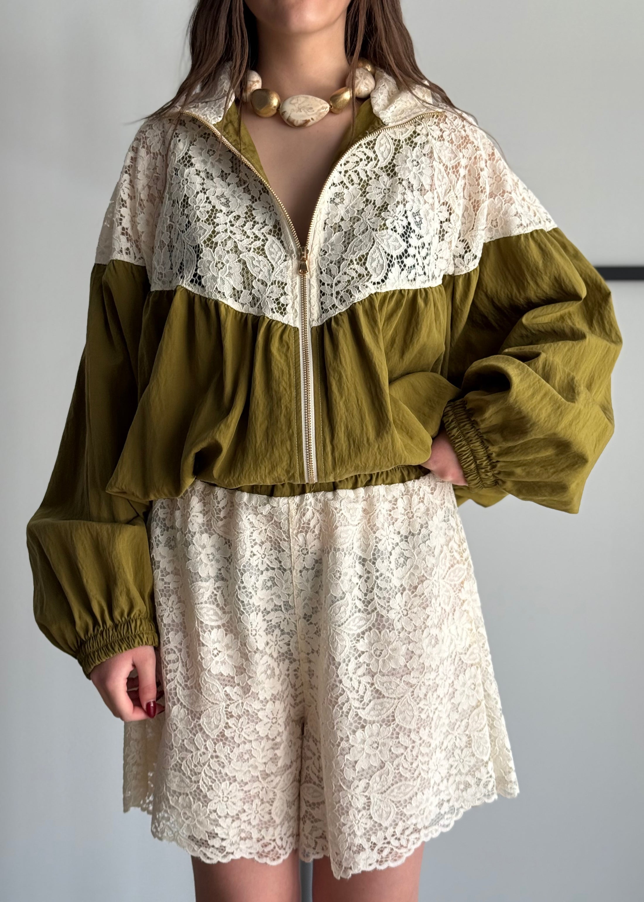 Giacca olio KIKISIX con pizzo